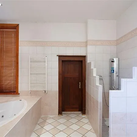 Avalon Themen/- Nichtraucherhotel فندق 3*