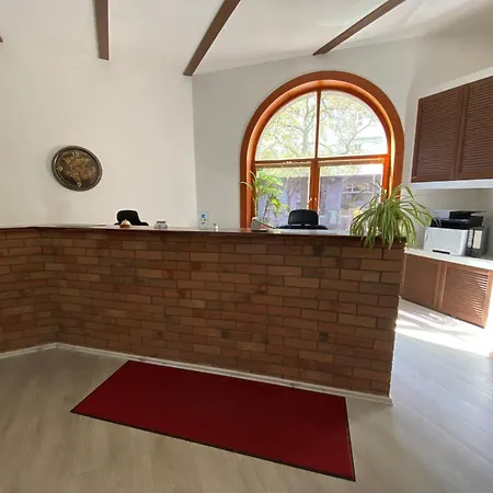 Avalon Themen/- Nichtraucherhotel מלון הנובר