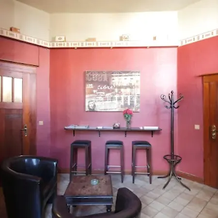 Avalon Themen/- Nichtraucherhotel מלון