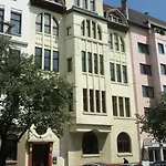 Avalon Themen/- Nichtraucherhotel Отель